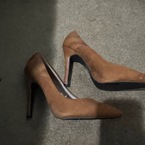 Brown heels - Picture 3 of 3
